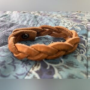 Braided Leather Bracelet with Snap 70s